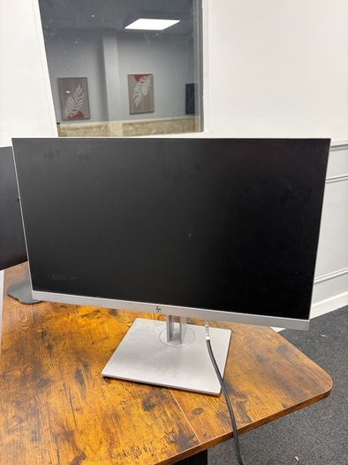 HP Monitor with Stand