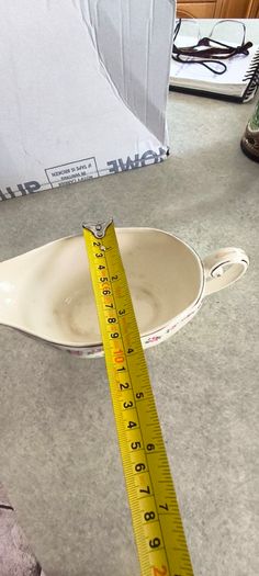3 ITMEMS OF POTTERY-  1- Angel White Resin Holy Water Font - 6 Inchs 22.00 EURO. 2- Vintage Cotfer 5 inchs Swiss Alps Lucerne Beer Stein 35.00 euro. 3- Vintage Wedgwood-Harmony Rose- Sauce Boat 18.00 euro.