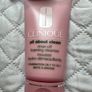 Clinique skincare products for ladies Image 3