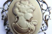 Vintage Cameo Brooch