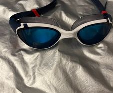 Speedo swimming goggles