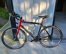 Carrera Vanquish Road Bike Shimano Gears & Carbon Fork
