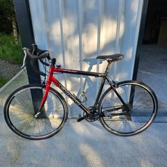 Carrera Vanquish Road Bike Shimano Gears & Carbon Fork