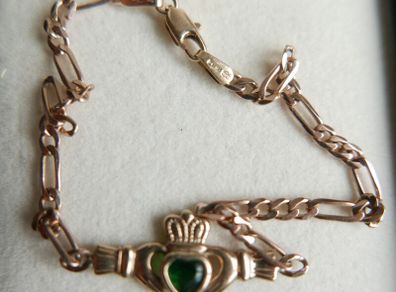 Vintage 9Ct GOLD  Green CZ Claddagh Bracelet L-7,4"   3,38g