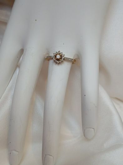 Sparkling Champagne Diamond Halo Ring
