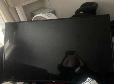 tv for repair or parts