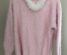Pink fluffy jumper with white faux fur collar