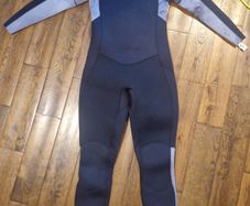 Wetsuit: Women's  C-skin 3mm size 12
