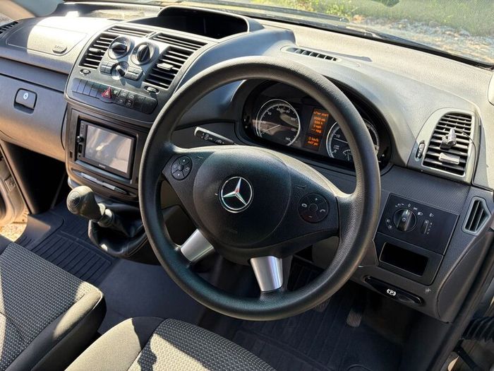 2014 Mercedes Vito 116 Stealth Camper / Day Van