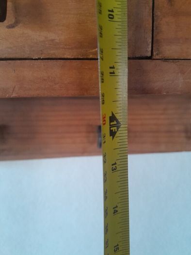 Mexican pine wall rack