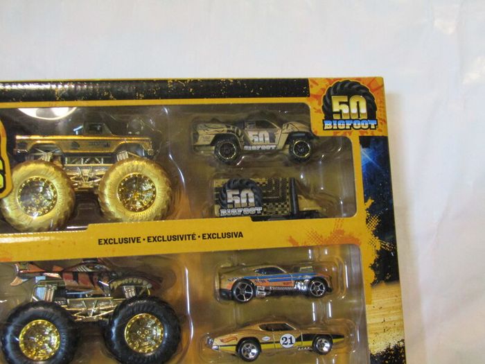 Hot Wheels 50th Anniversary Of Bigfoot 1:64 Monster Trucks Diecast Cars Trophy Champions Collection 11 Pack Brand New Sealed