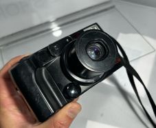 Olympus Infinity Zoom 200 Multi AF 35mm Film PointShoot Camera