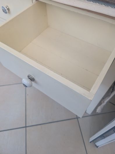Dresser, solid wood, 6ft  lengtht new handles