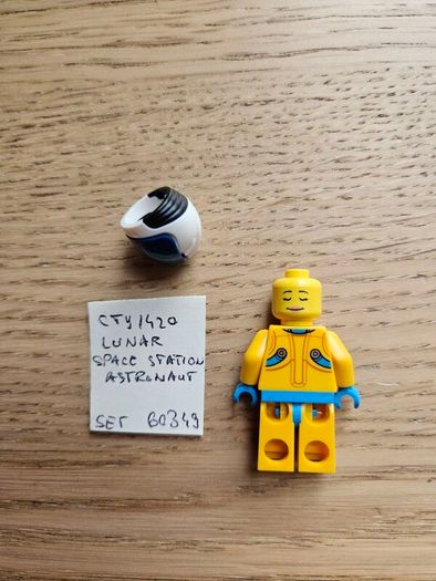 lego cty1420 lunar space station astronaut, set 60349