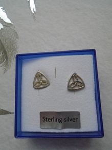 Silver Celtic earrings,Trinity Knot earrings,Stud earrings.Preowned earrings