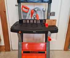 Black & Decker Toy Tool Bench