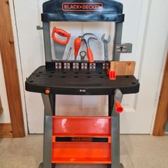 Black & Decker Toy Tool Bench