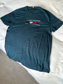 Tommy Hilfiger t shirt