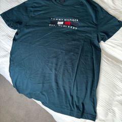 Tommy Hilfiger t shirt