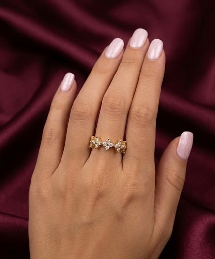 Clover Detail Ring