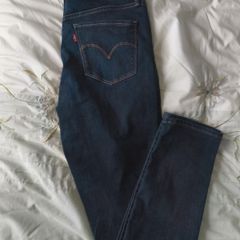 ladies Levi's