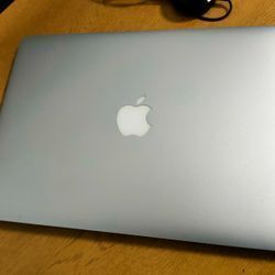 Apple Macbook