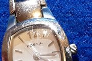 ladies fossil watch