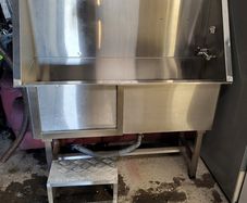 Dog Grooming Bath