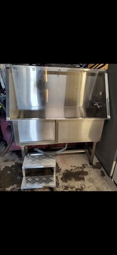 Dog Grooming Bath