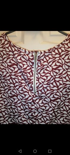 Red and white tear design blouse size 22