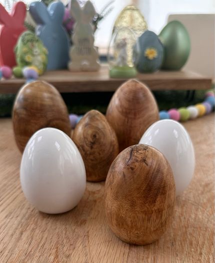 Lovely Easter/Spring  bunny rabbit and egg decor