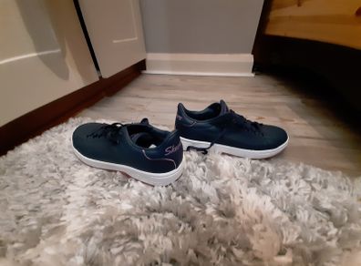 Sketchers size 3, leather  navy blue