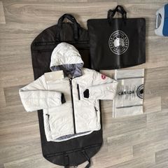 Canada Goose Lodge
