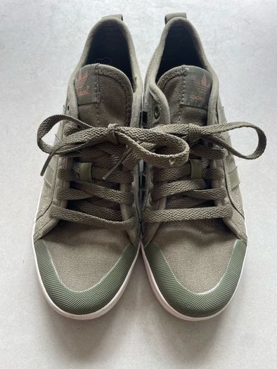 Women Canvas Trainers sneakers Adidas Honey Low Light Olive Green/White size UK 4