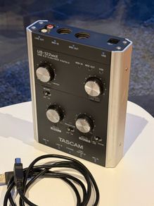 TASCAM US-122mkII USB 2.0 Audio/MIDI Interface - Excellent Condition