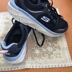 Skechers runners, dark blue