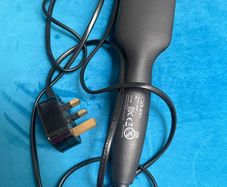Carmen hair straightener brush - Electric