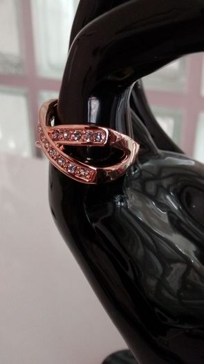 Rose Gold Plated Austrian Crystal Cross Ring