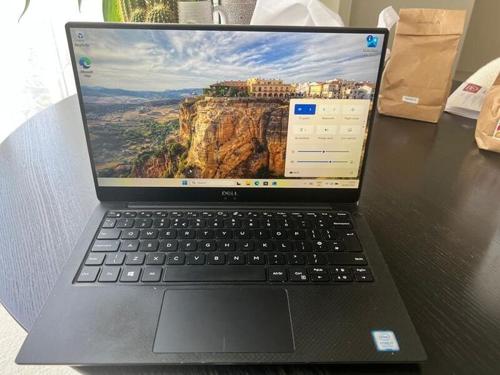Dell XPS 13 + Dell dock station