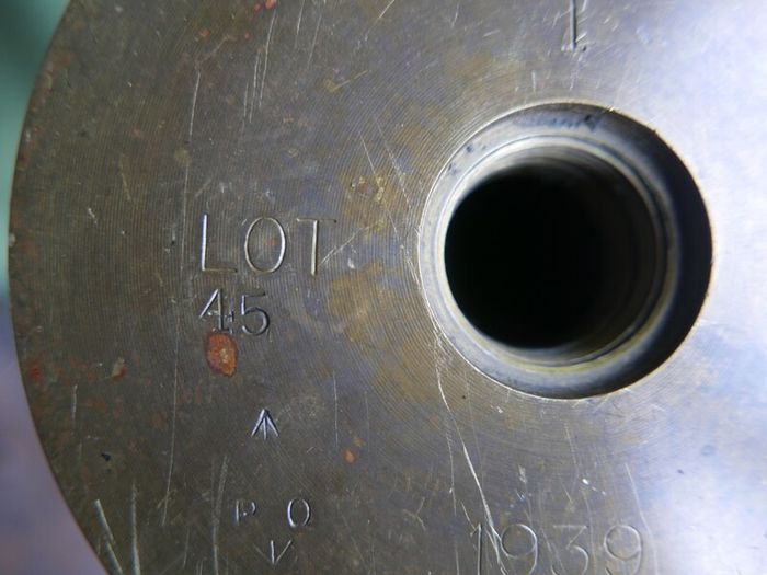 Vintage Large WW2 Brass round shell. 37inch Gun Round. Marked 1939. (67.5cm in length)