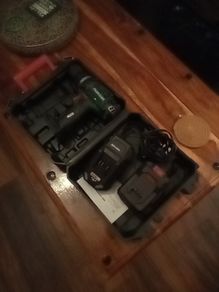 DRILL  20 v + Battery