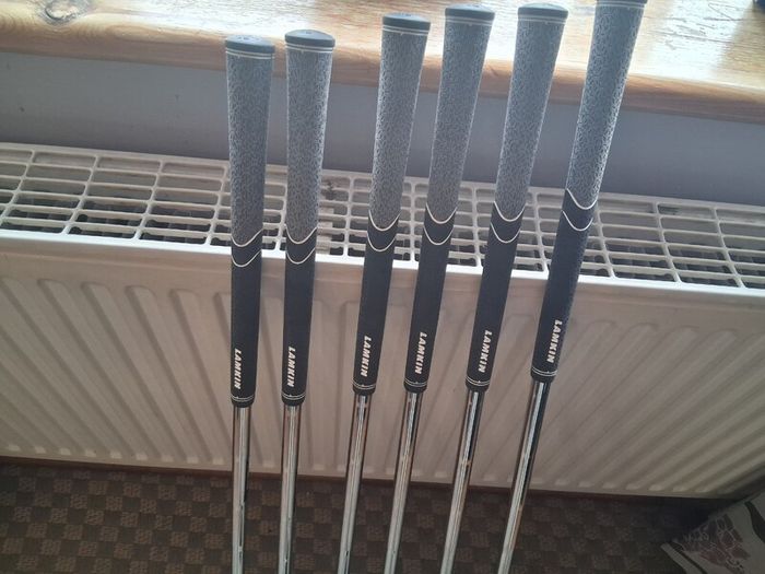 Mizuno 923 hot metal irons