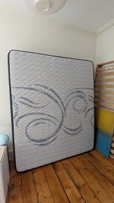 Barely used double mattress 160 x 190 x 30 cm