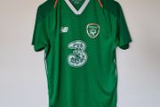New balance Ireland 2018 jersey Size small ptp 20" in good condition