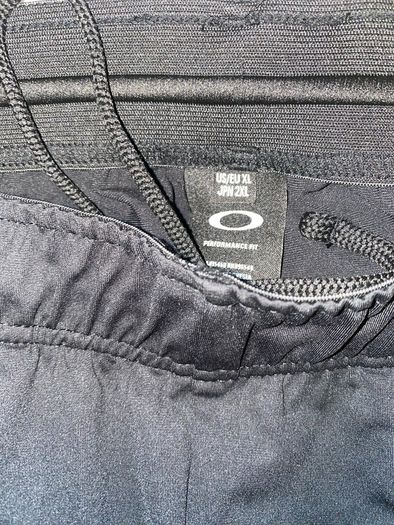 Oakley bottoms Pants size XL brand new