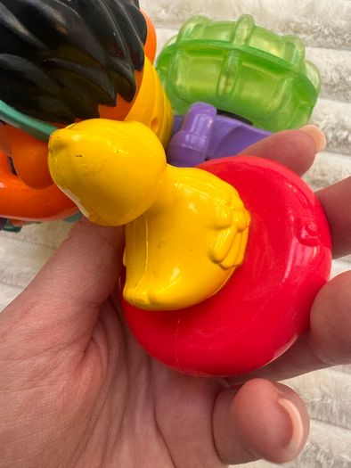 Sesame Street Ernie 2001 Splashin Trike Water Tub Tricycle Duck Part of the rope doesn't pull back completely Used Please see photos