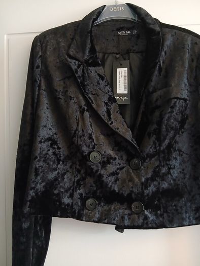 Black velvet blazer NEW