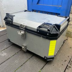 Large motorcycle top box