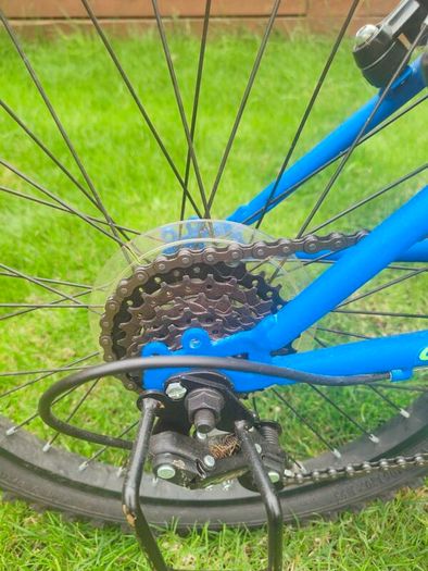 20" Bike incl matching helmet Like New