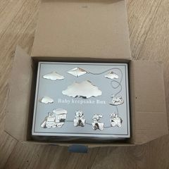 Baby keepsake box
